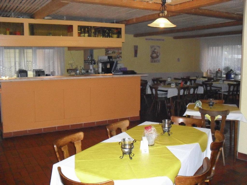 Gasthof Und Pension Mainzer Rad Schwetzingen Extérieur photo